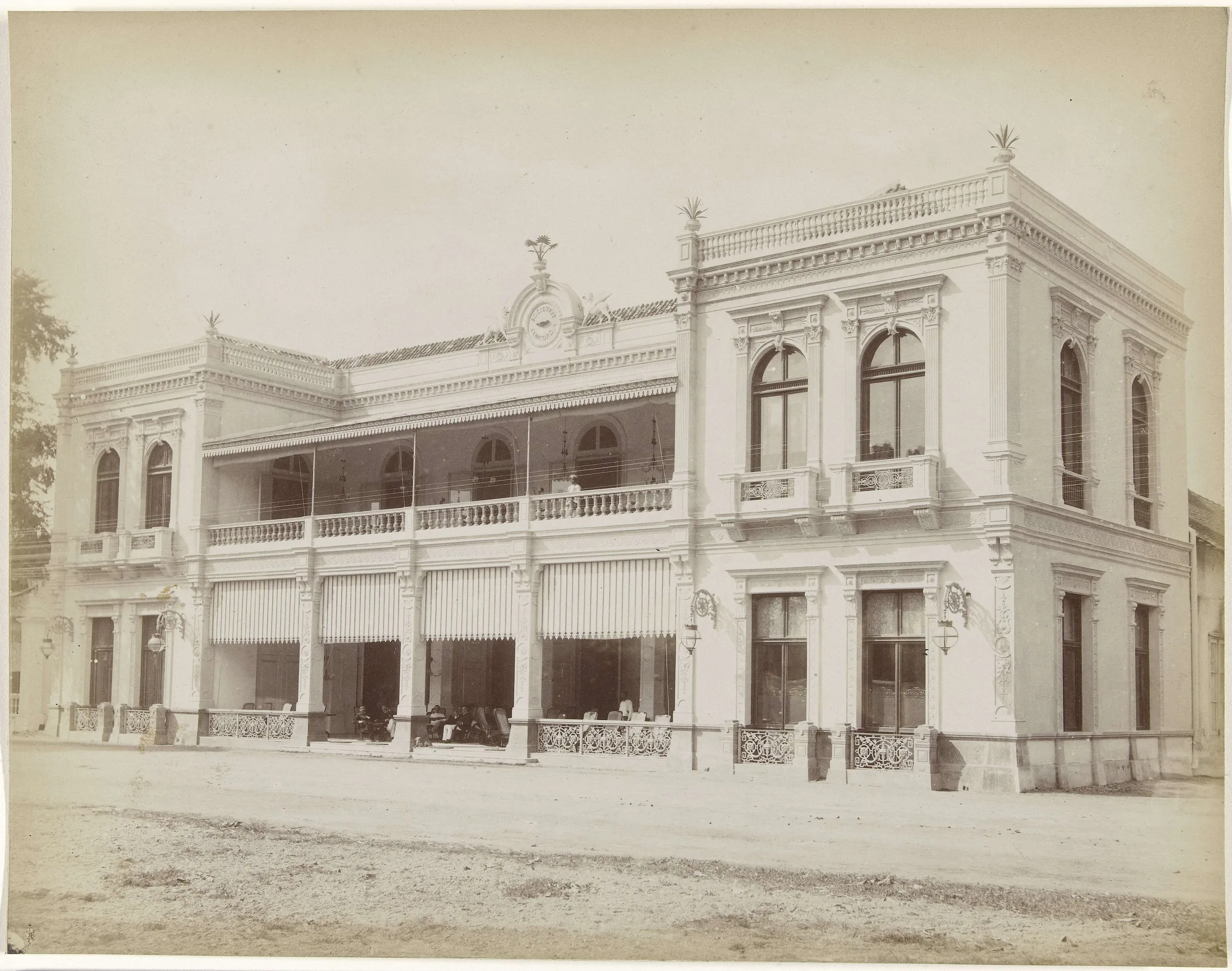 Societeit Concordia in Surabaya, anoniem, 1850 - 1900 - Rijksmuseum, a stay or neighbourhood image for Surabaya, Indonesia