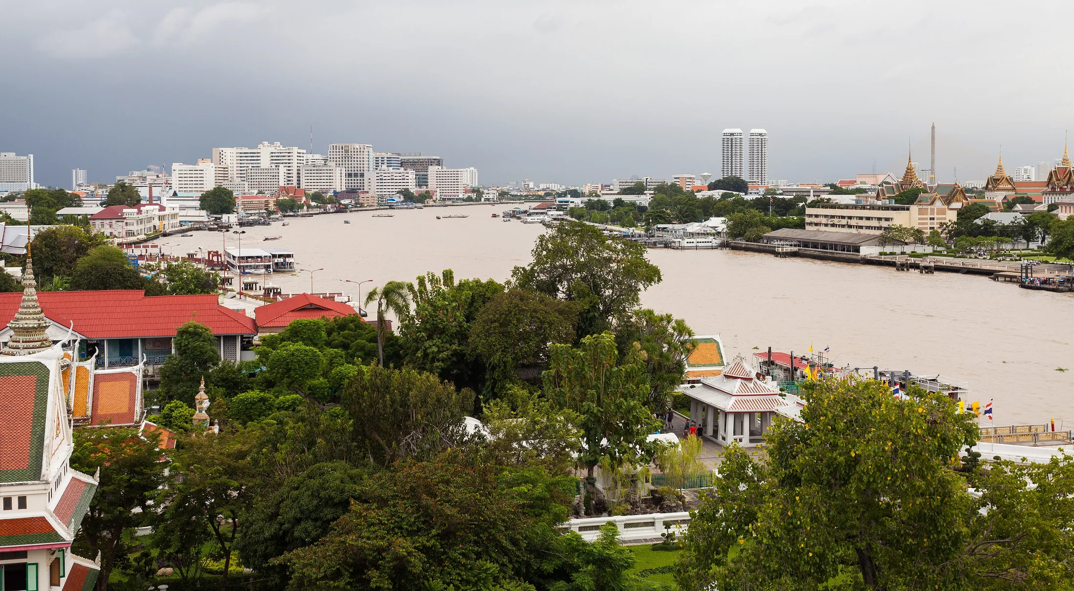 Río Chao Phraya, Bangkok, Tailandia, 2013-08-22, DD 01 in or near Bangkok, Thailand